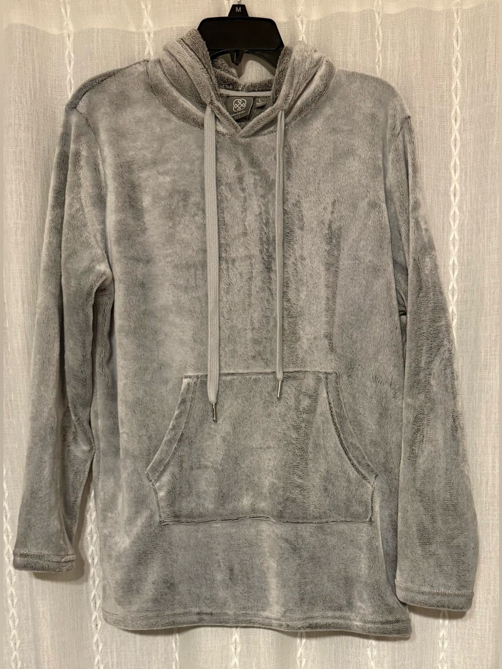 Daisy Fuentes Fit,  plush fleece hoodie. Sz. L (p to p 22.5”)